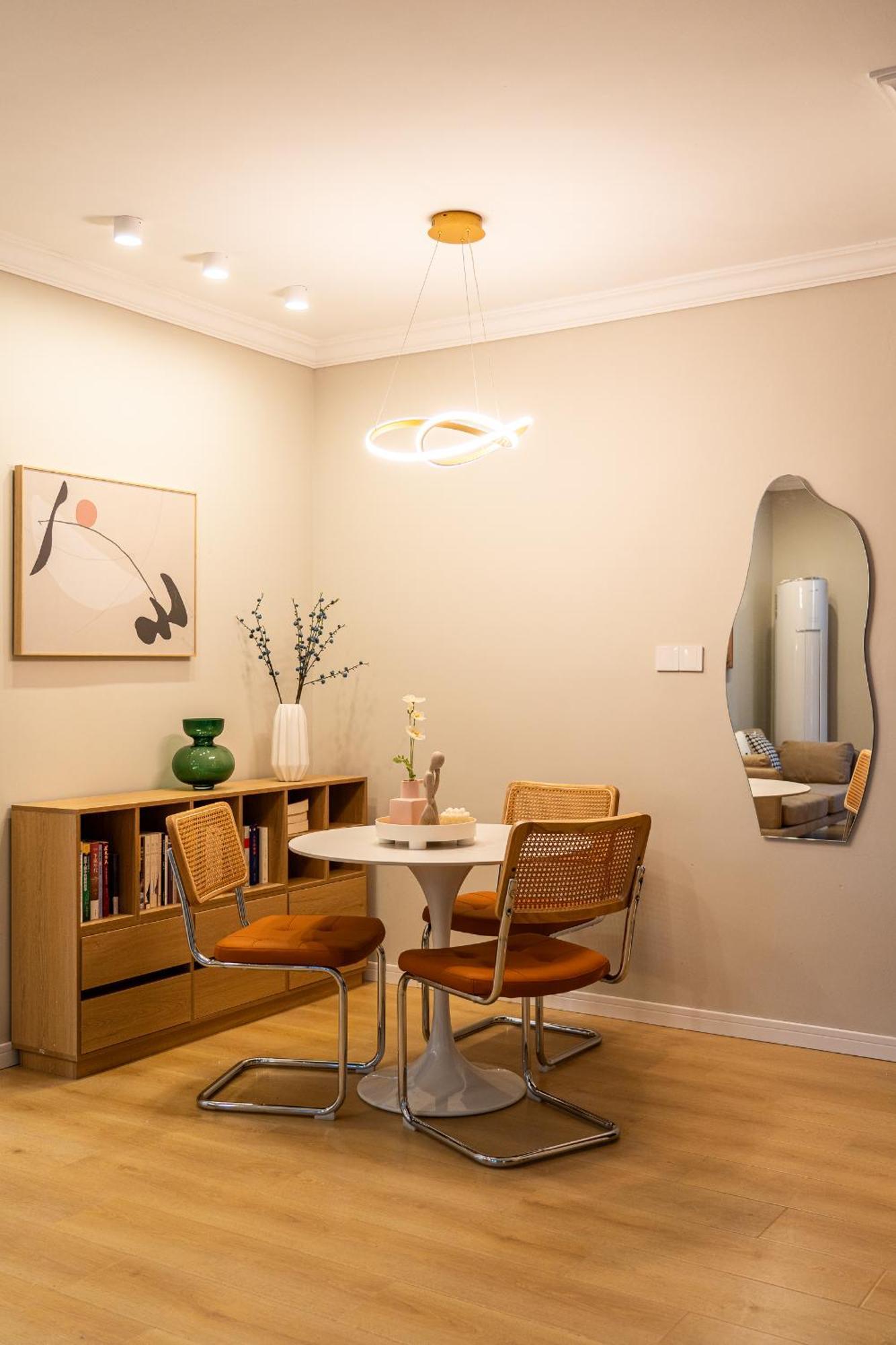 Hills&linghu's Transit-prime Suite-line 2, Huamu Rd 788, Direct To Key Spots & Sniec Apartment
