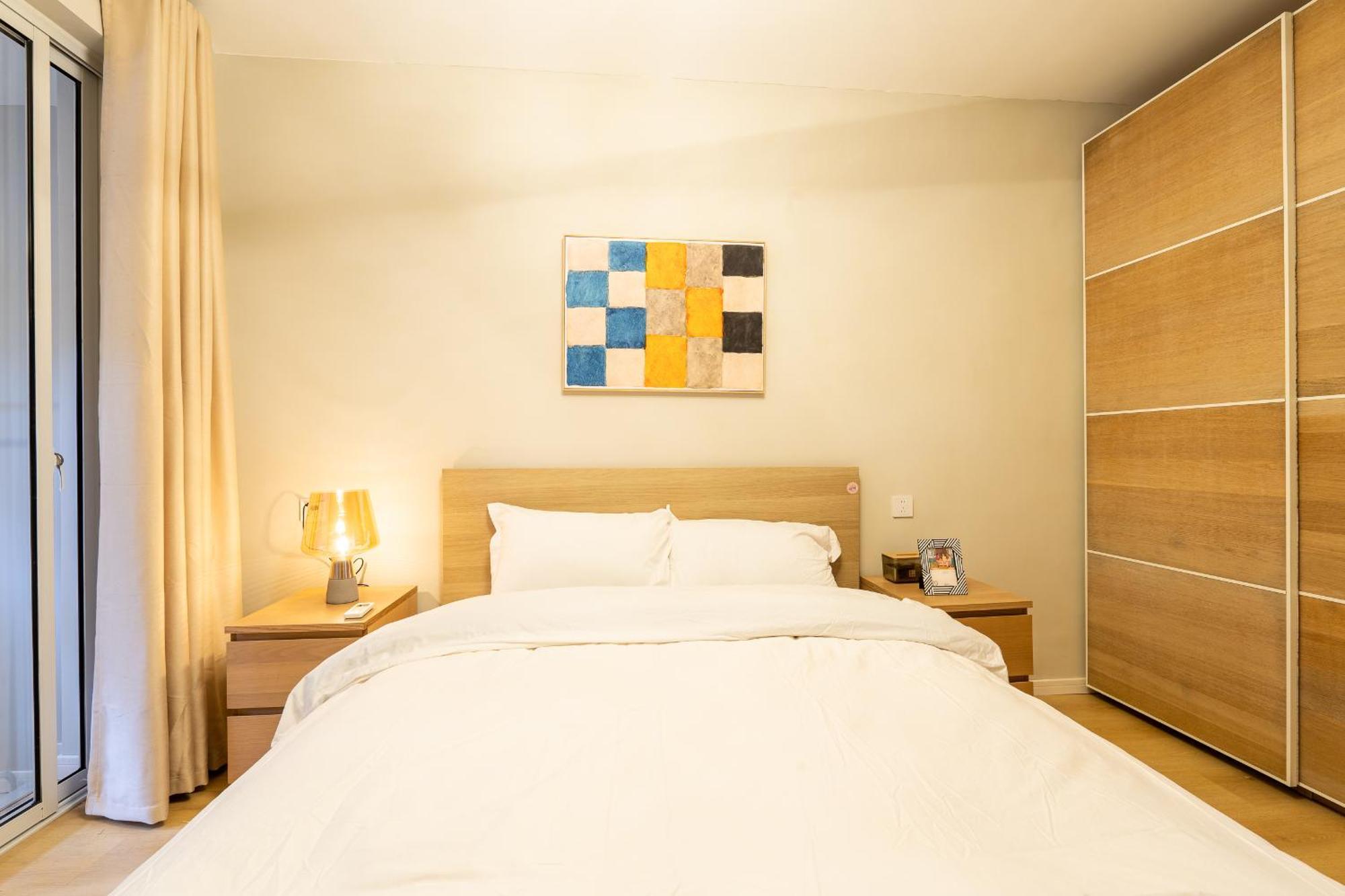 Hills&linghu's Transit-prime Suite-line 2, Huamu Rd 788, Direct To Key Spots & Sniec Shanghai