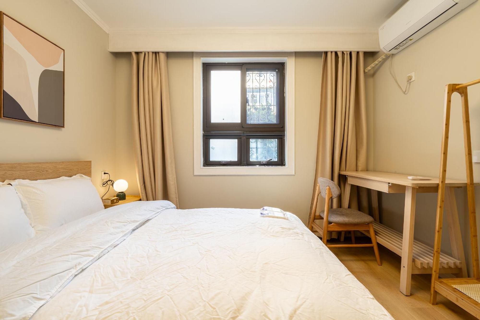 Hills&linghu's Transit-prime Suite-line 2, Huamu Rd 788, Direct To Key Spots & Sniec *